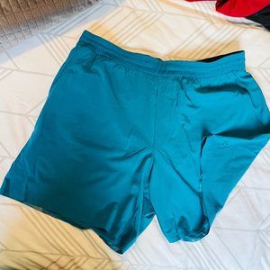 Lululemon Channel Cross Short *7"